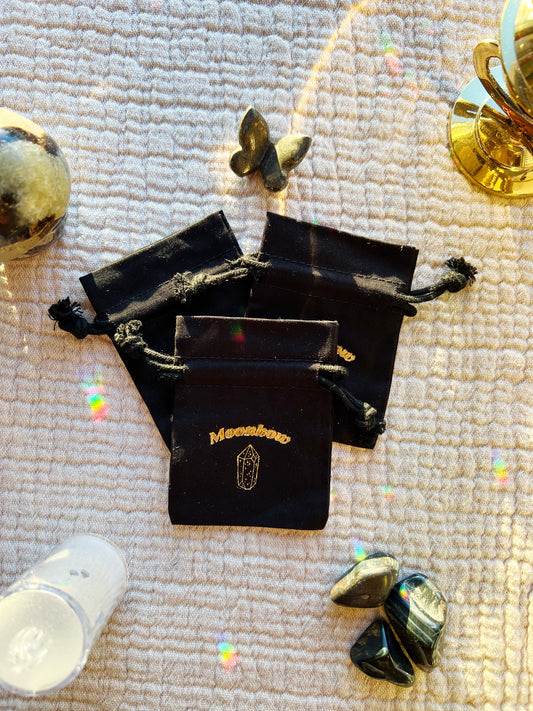 Moonbow Pose Mini Sort