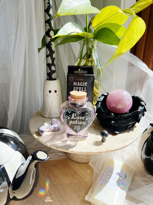 Love Potion – glassflaske i hjerteform ( 4 x 6 x 8 cm)