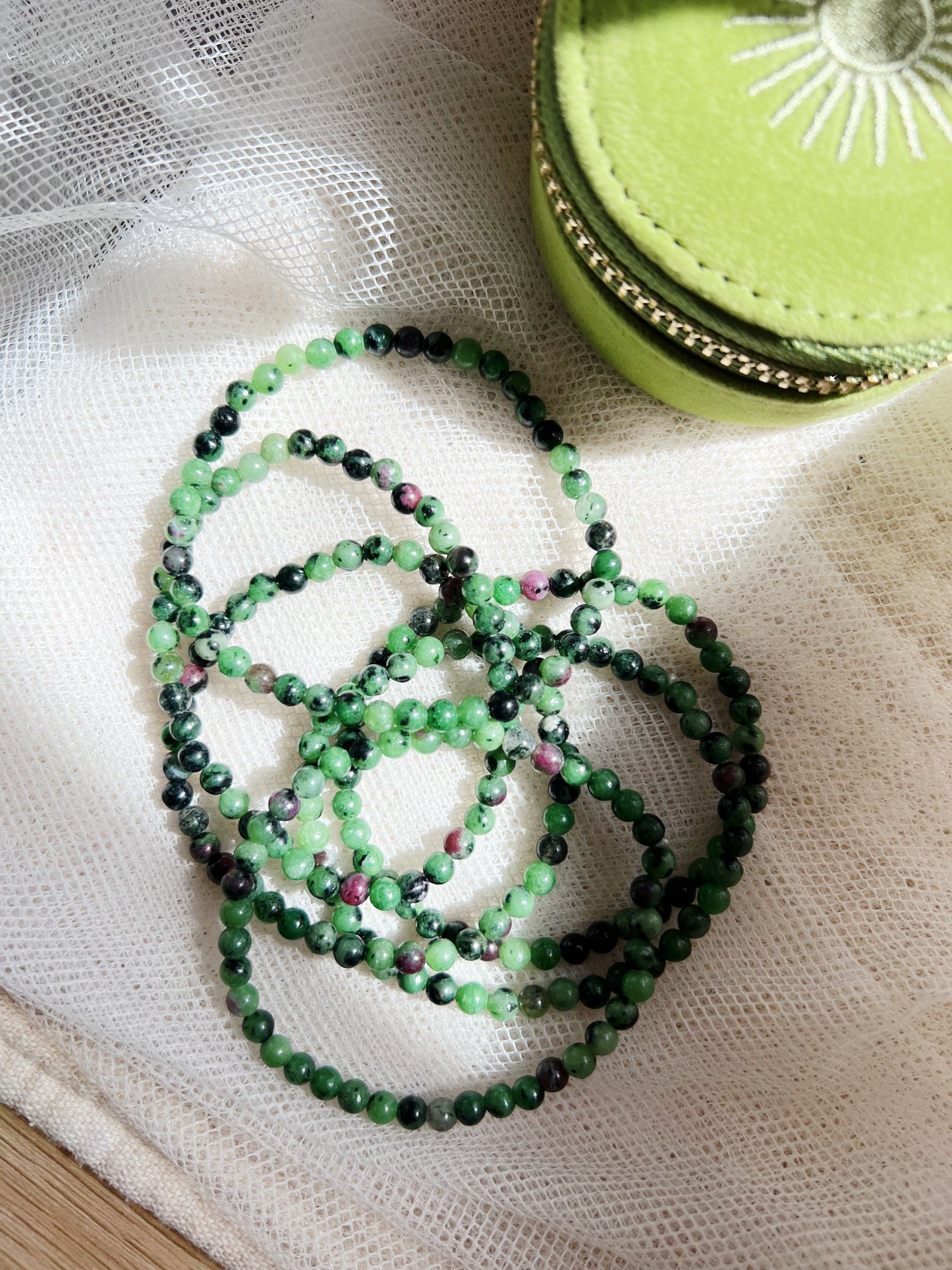 Ruby Zoisite Armbånd 4mm