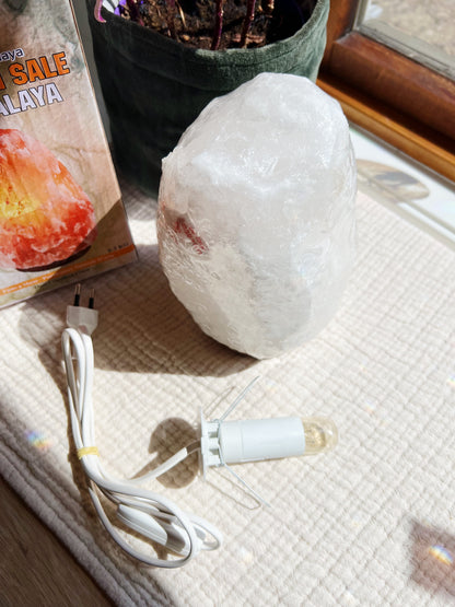 Hvit Himalaya Saltlampe 1-2 kg