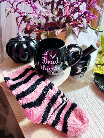 Dead Thirsty Gothic Halloween Krus & Sokkesett ( 500 ml )