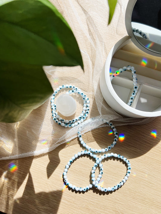 Hvit Evil Eye Armbånd 6mm