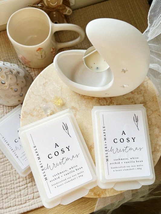 A Cosy Christmas Heart Clamshell Wax Melts