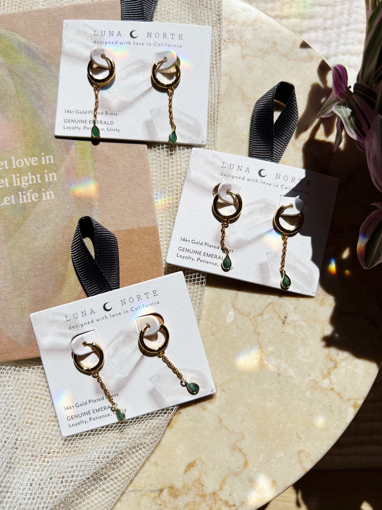 Misty Huggie Hoop Øreringer - Emerald