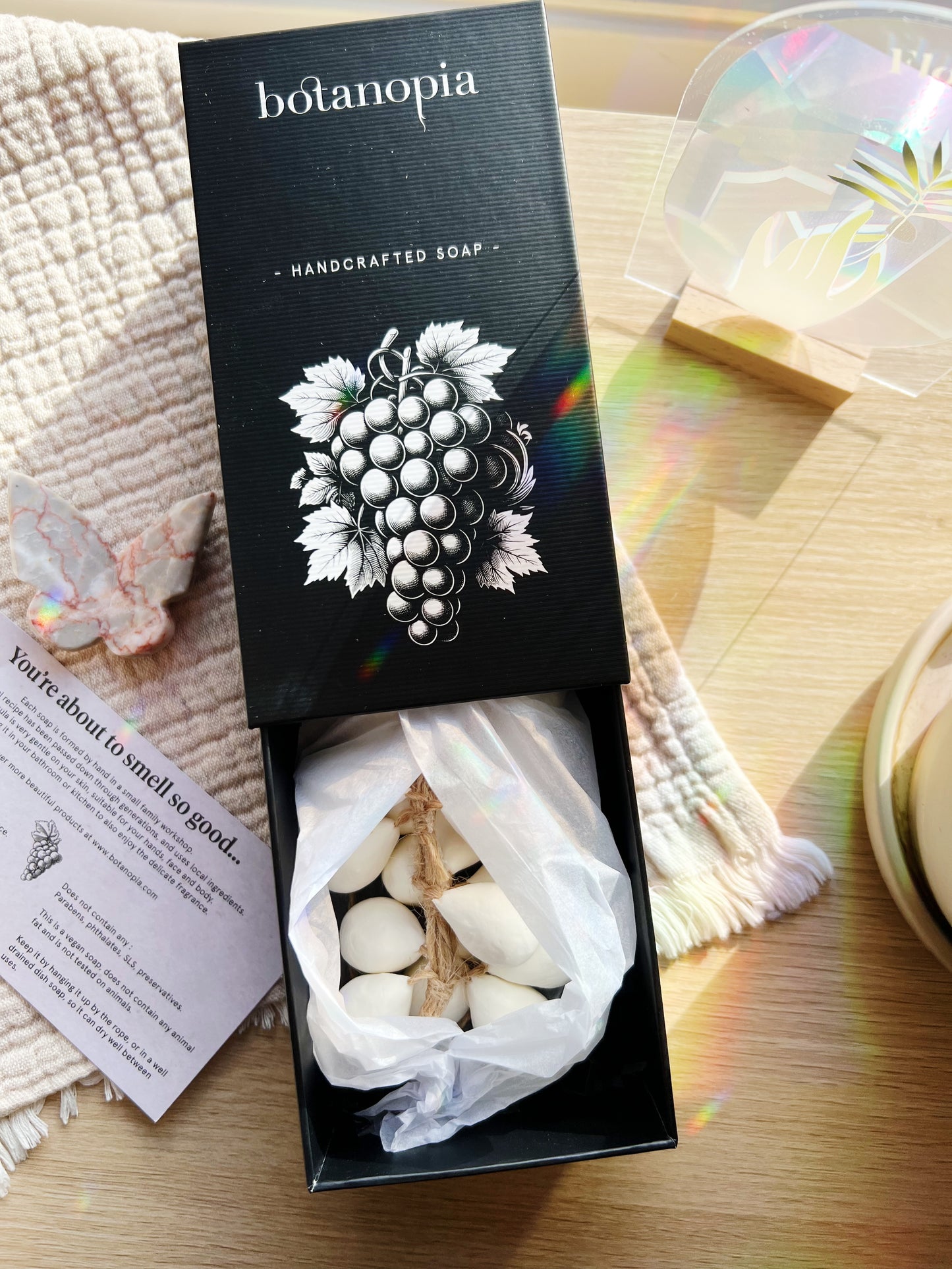 Håndlaget Drueklase Såpe - 100% Olivenolje (Hvit)