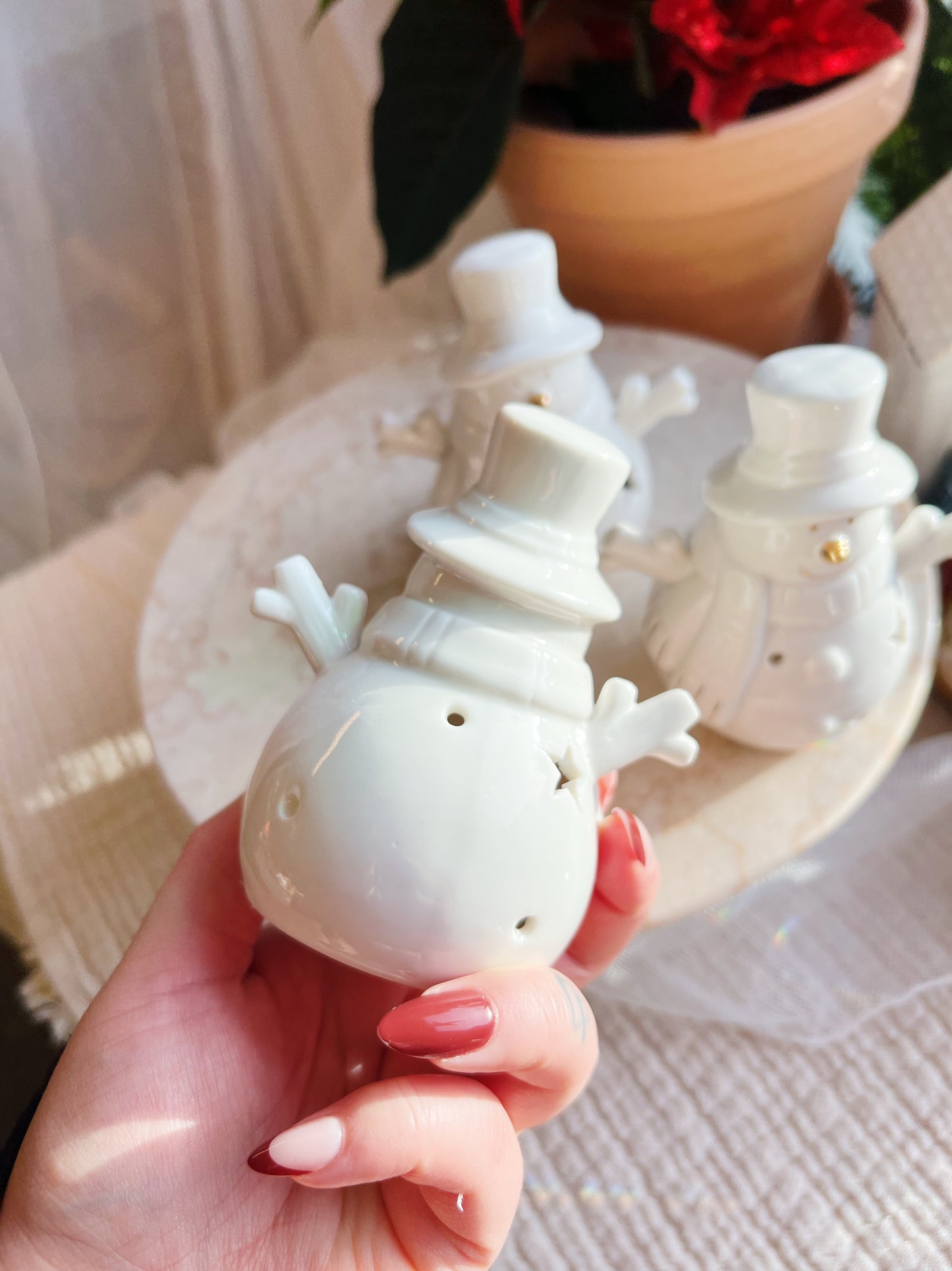 Frosty Jolly – liten snømann med LED-lys – 6 x 9 x 10 cm