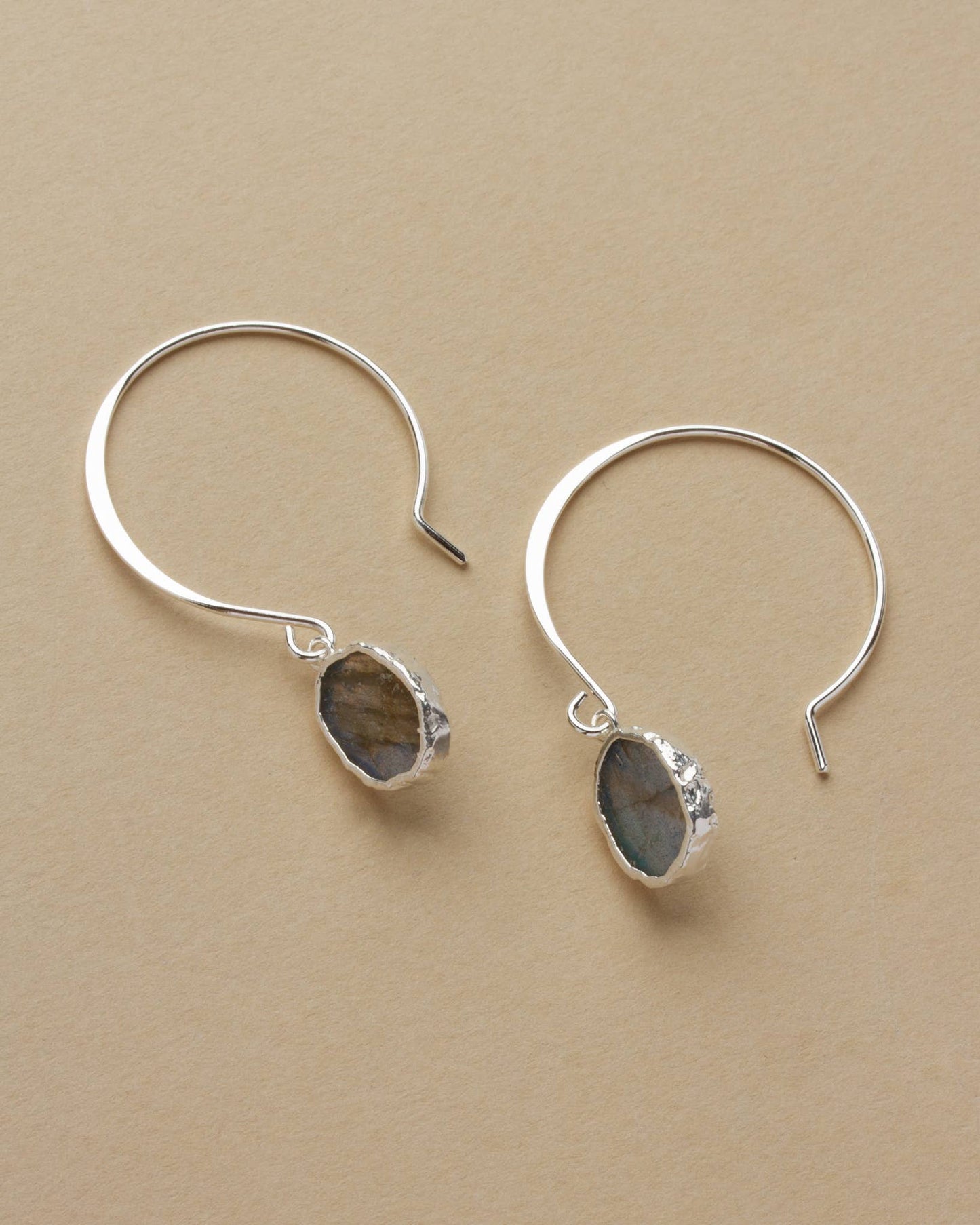 Pacific Threader Hoop  Øredobber i Sølv - Labradorite