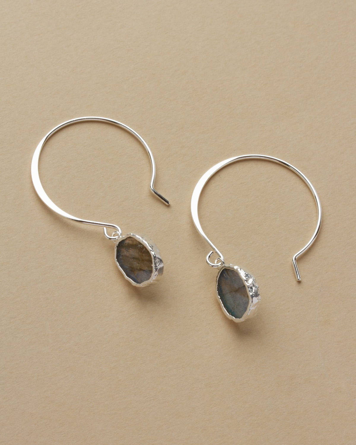 Pacific Threader Hoop  Øredobber i Sølv - Labradorite