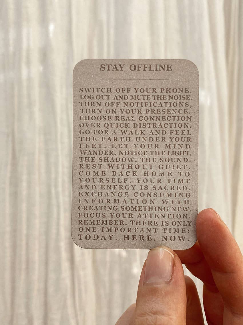 Stay Offline Klistremerke