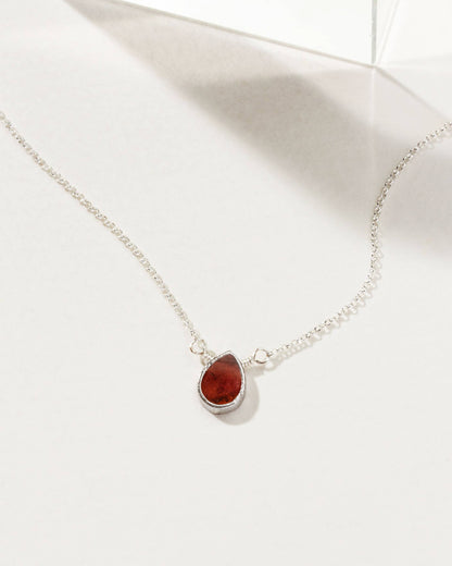 Delicate Gemstone Halskjede I Sølv - Garnet