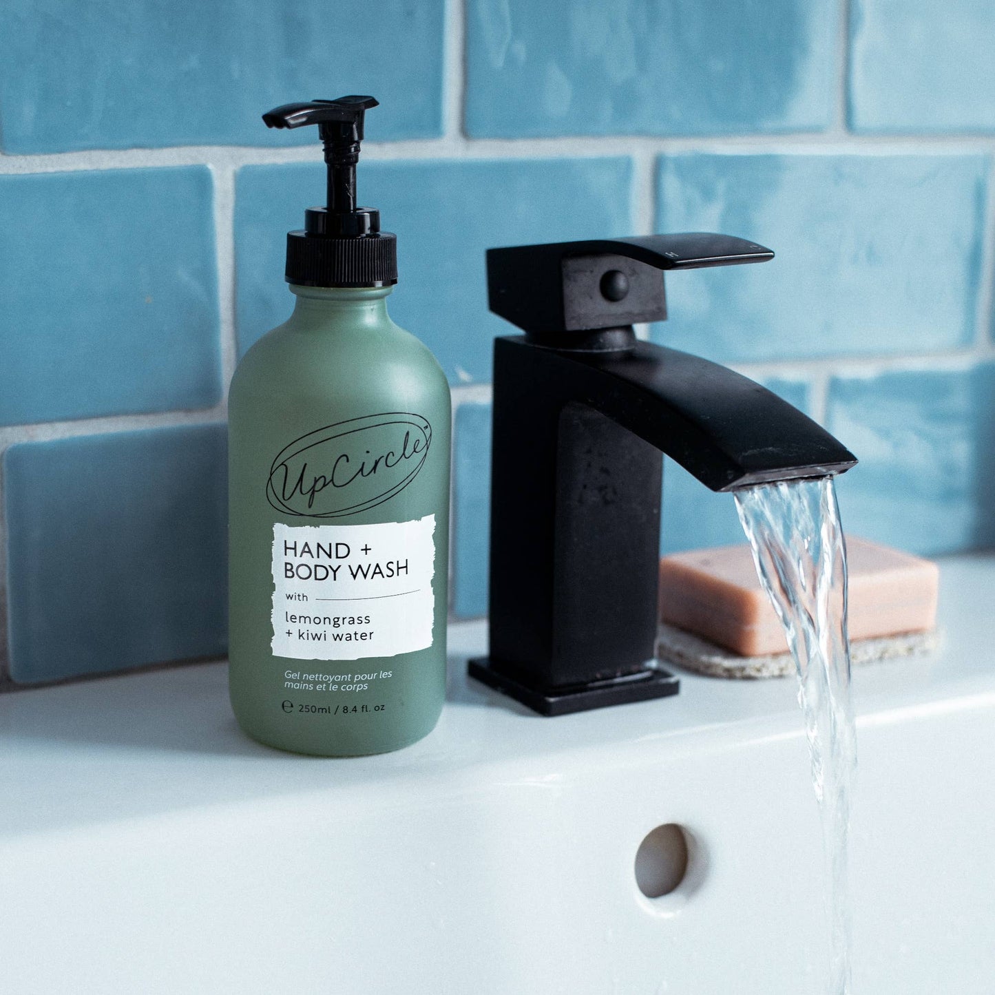 Hand + Body Wash med Kiwi Water – Pump